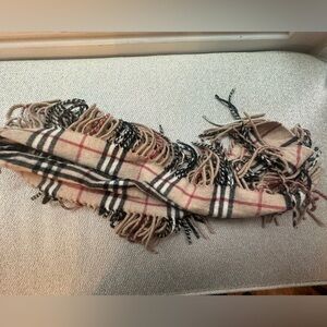 Burberry Women's Beige Classic Check Cashmere Scarf Jacquard Scarf One Size